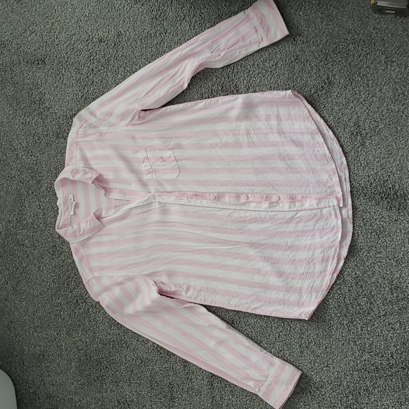 Beachlunchlounge stripped vneck button down - Picture 10 of 14